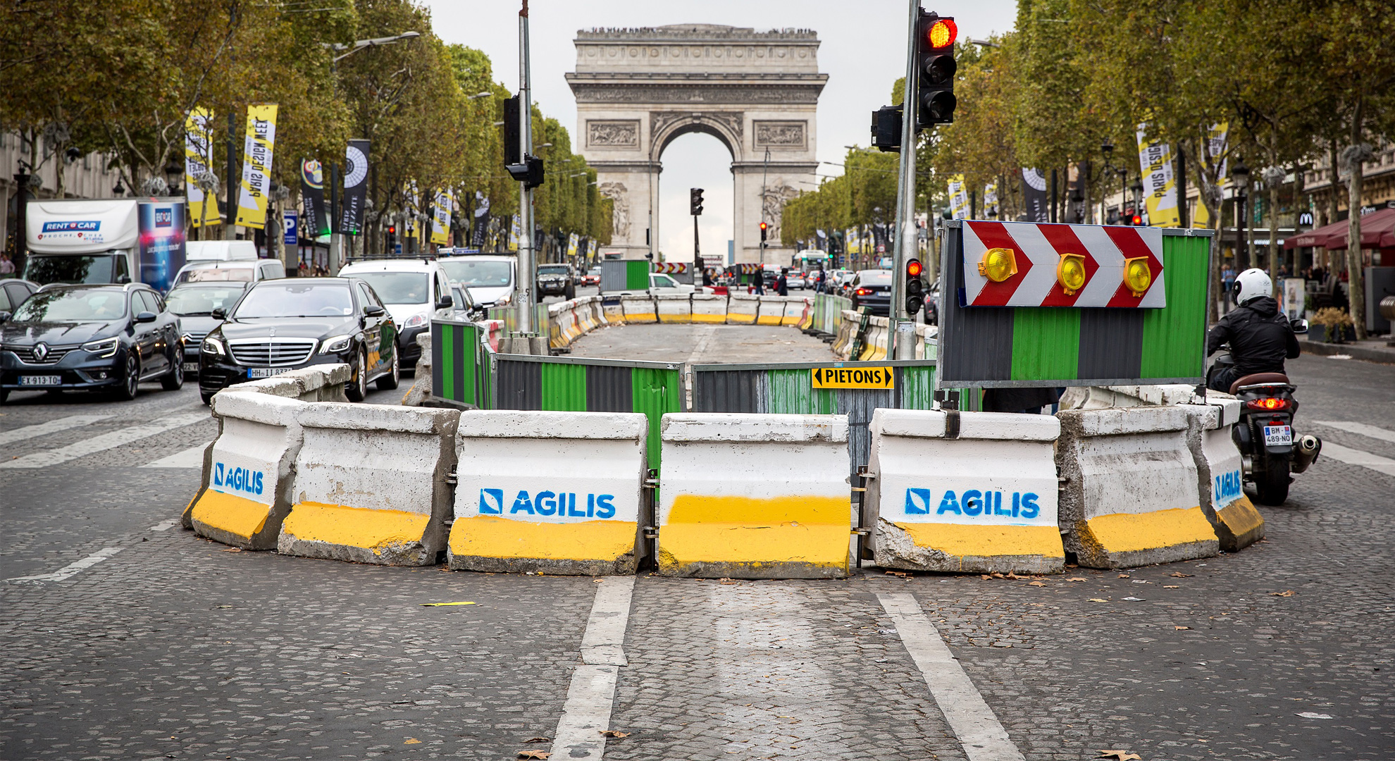 Signalisation Champs Elysées